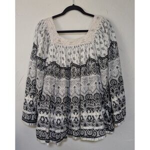 Marisol Women's‎ Long Sleeve Top M Black & White Lined w/Crochet Neckline Blousy